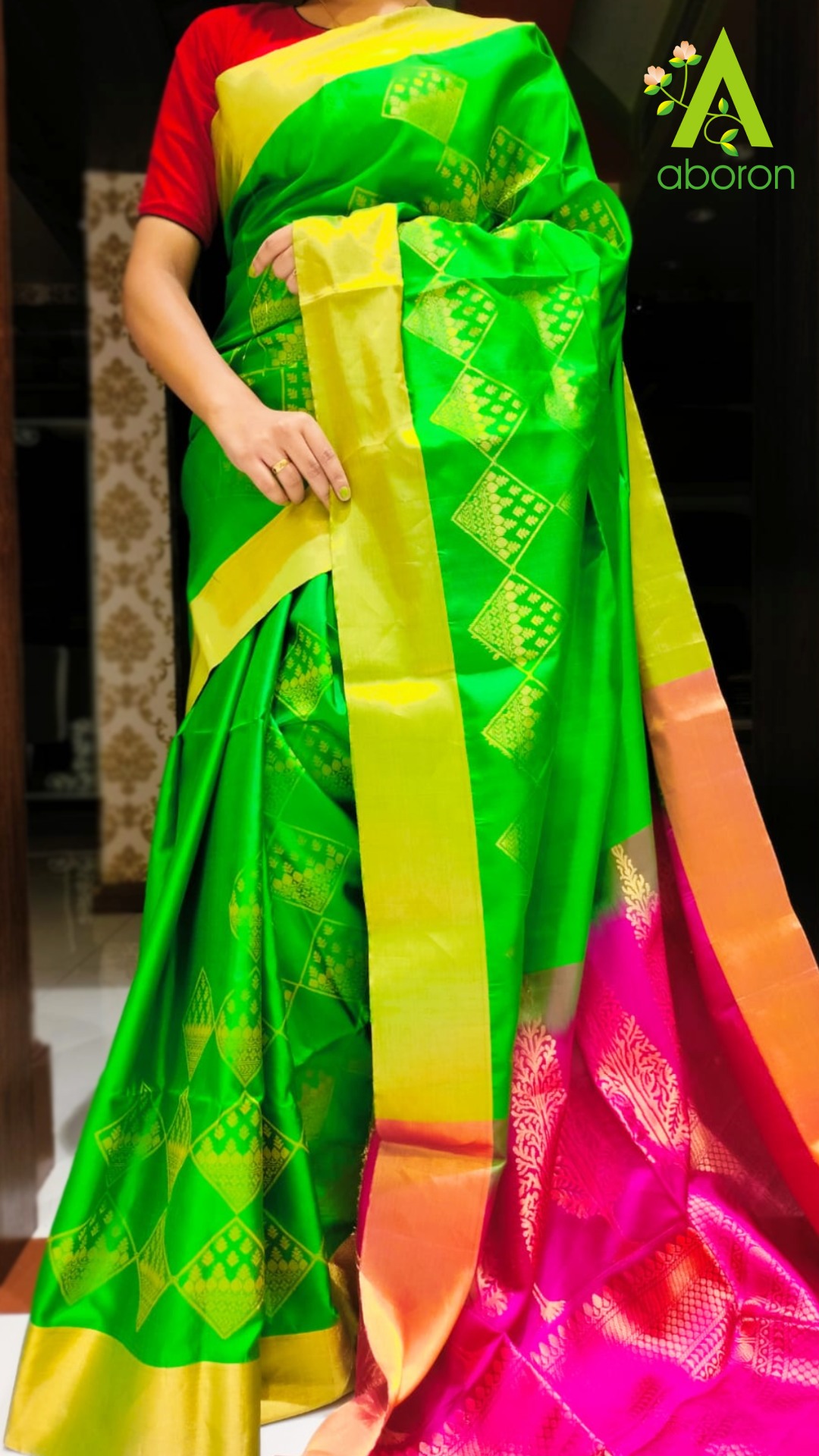 Arani Semi Silk Saree - Green - Vaarana.com