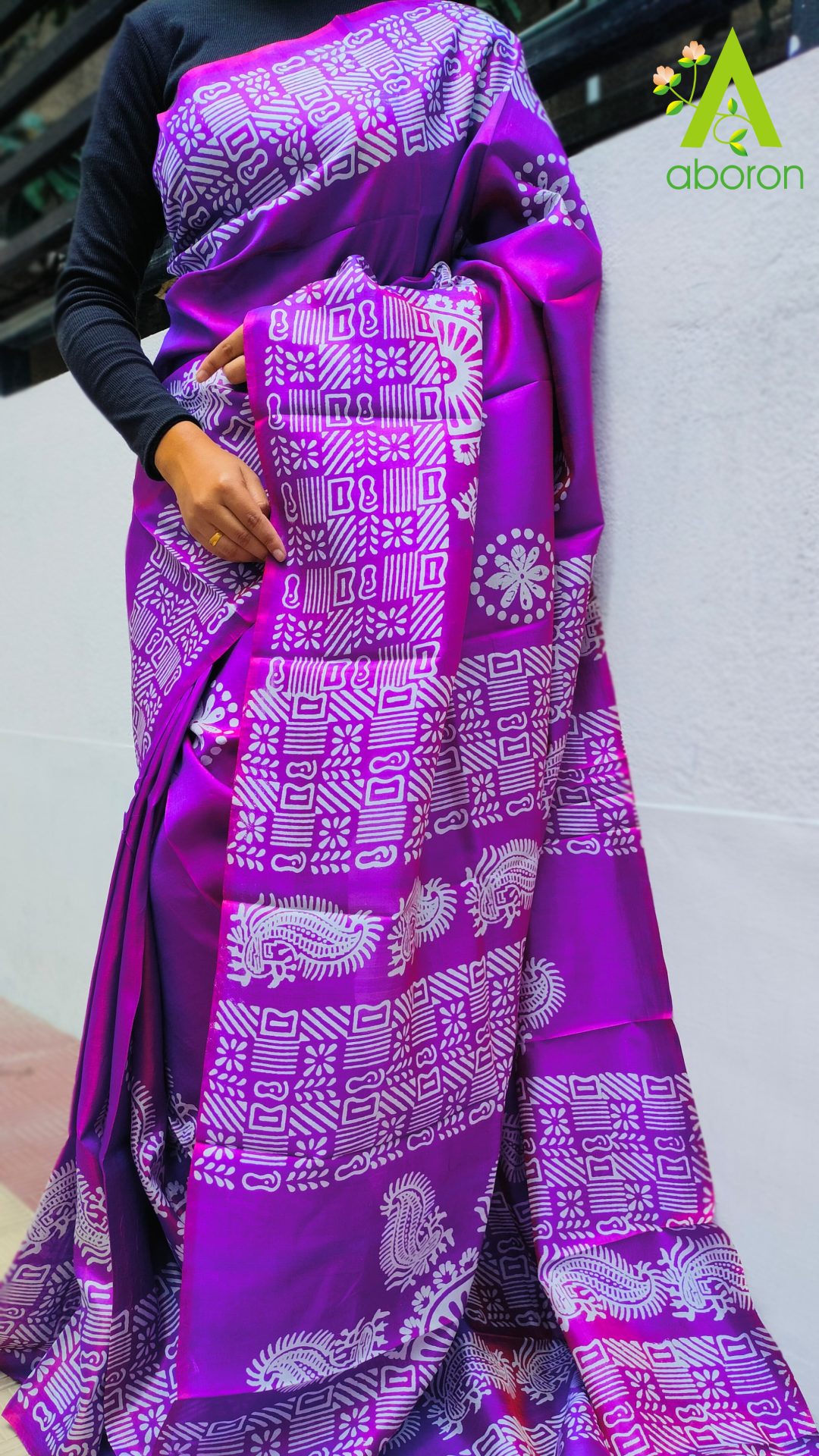 K O S A T A G A on Instagram: “Handwoven Banarasi Saree Craft: Cutwork  Fabric: Katan Silk Shop now at www.… | Saree kuchu designs, Elegant saree,  Half saree lehenga